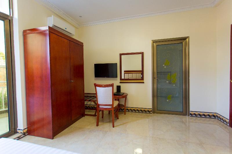 Dove Hotel Kigali Exteriör bild